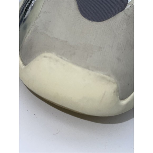 Yeezy Boost 700 v3 Fade Salt Men Size 10 Non Original Box - Picture 4 of 12